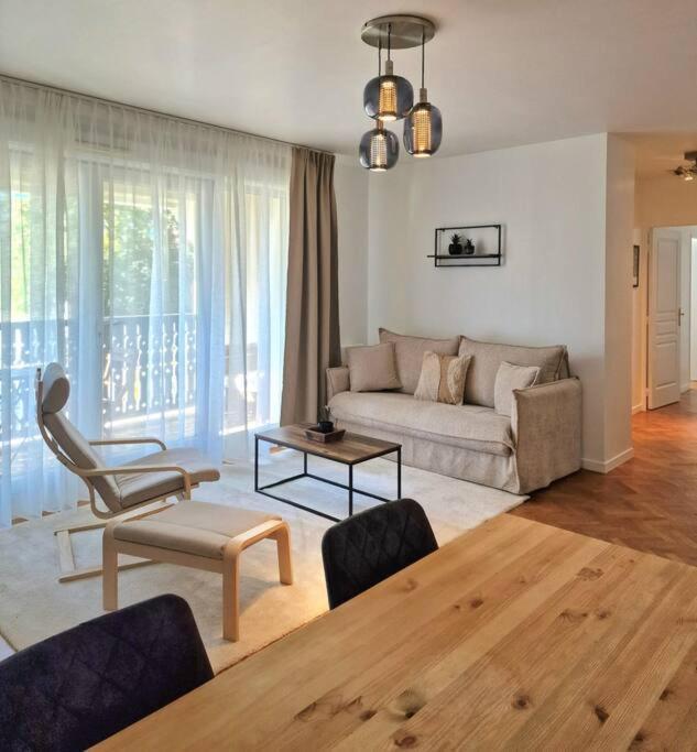 Appartement Beautiful T3, 10 Min Paris, Free Parking Le Plessis-Robinson